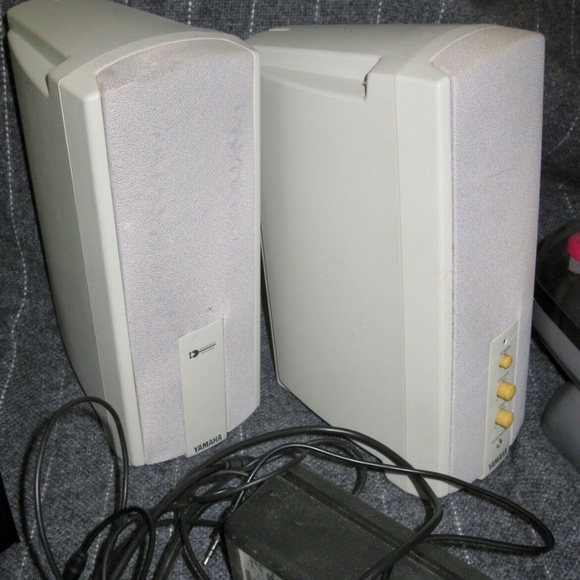 Yamaha YST-M15 Computer Speakers - Picture 1 of 2